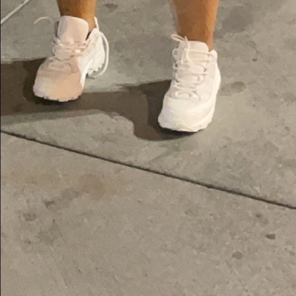 LIKE Brand New ALL WHITE BURBERRY SHOES WORN twice - Picture 2 of 2